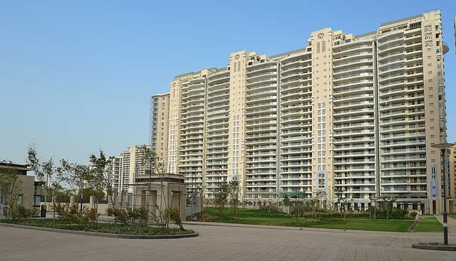 Luxury 4 BHK apartment for rent in DLF The Magnolias Sector 42 Gurgaon with golf course views- The Sonilandbase