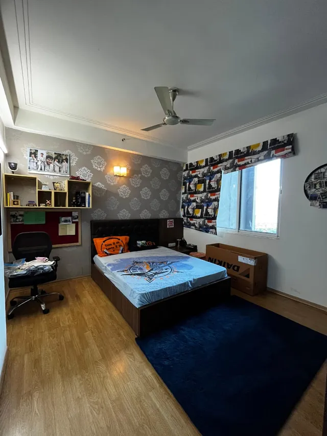 Spacious designer bathroom interior in a 4 BHK apartment for rent at DLF The Pinnacle.- The Soni Landbase